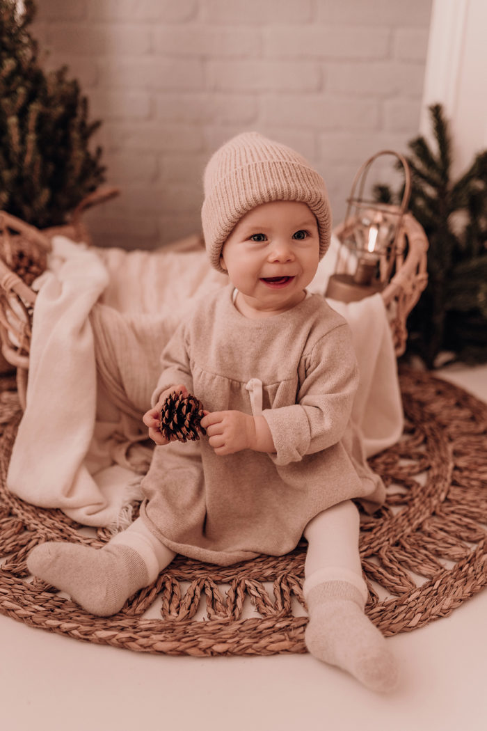 Familie mit Baby im Studio fotografiert von Babyfotografin Duesseldorf einfallslicht fotografie 07