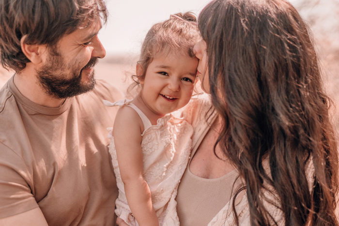 Familienshooting Düsseldorf, Familie, Geschwister, Geschwisterfotos, Babyfotos, einfallslicht fotografie, Familienbilder, Shooting im Park