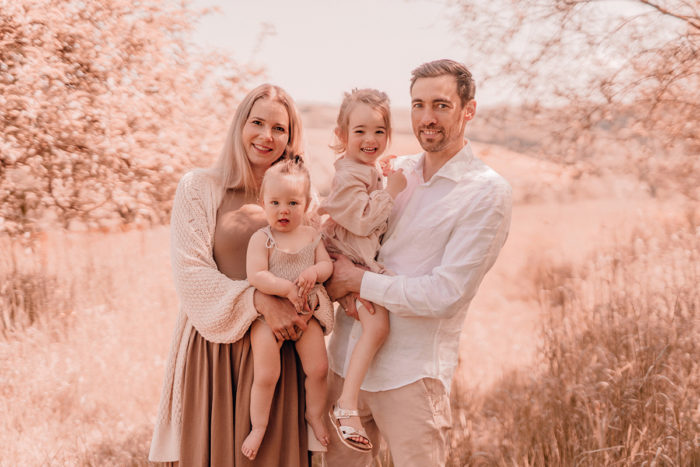 Familienshooting Düsseldorf, Familie, Geschwister, Geschwisterfotos, Babyfotos, einfallslicht fotografie, Familienbilder, Shooting im Park