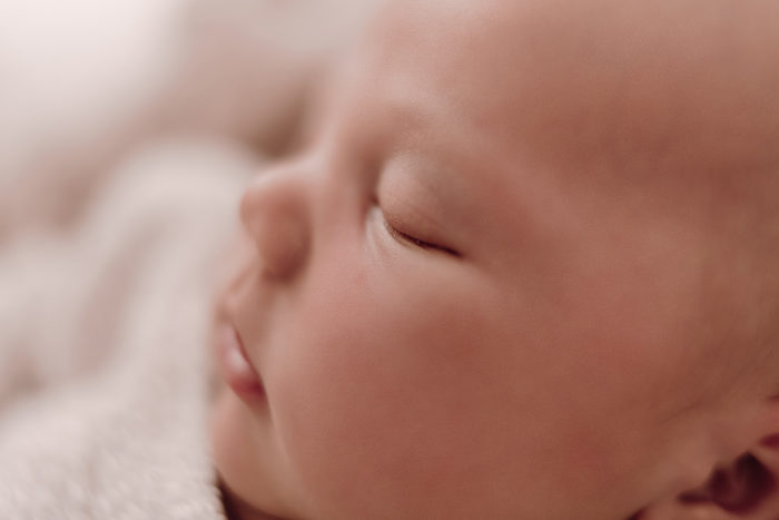 Babyfotografin Düsseldorf Babyfotos Babyshooting Familienshooting Babybauchshooting Neugeborenenshooting Newbornshooting