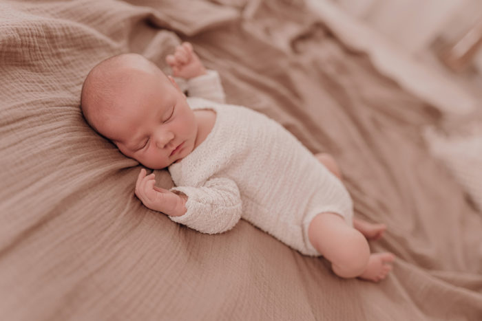 Babyfotografin Düsseldorf Babyfotos Babyshooting Familienshooting Babybauchshooting Neugeborenenshooting Newbornshooting