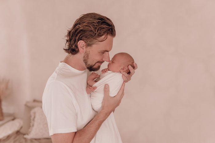 Babyfotografin Düsseldorf Babyfotos Babyshooting Familienshooting Babybauchshooting Neugeborenenshooting Newbornshooting