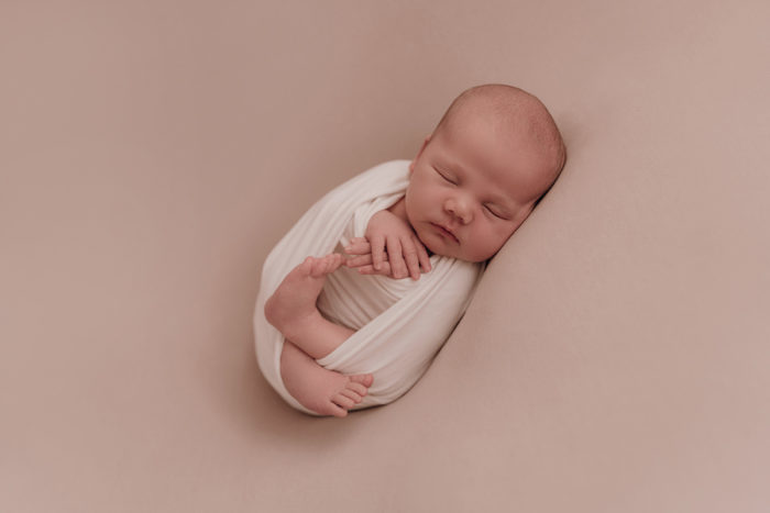 Babyfotografin Düsseldorf Babyfotos Babyshooting Familienshooting Babybauchshooting Neugeborenenshooting Newbornshooting