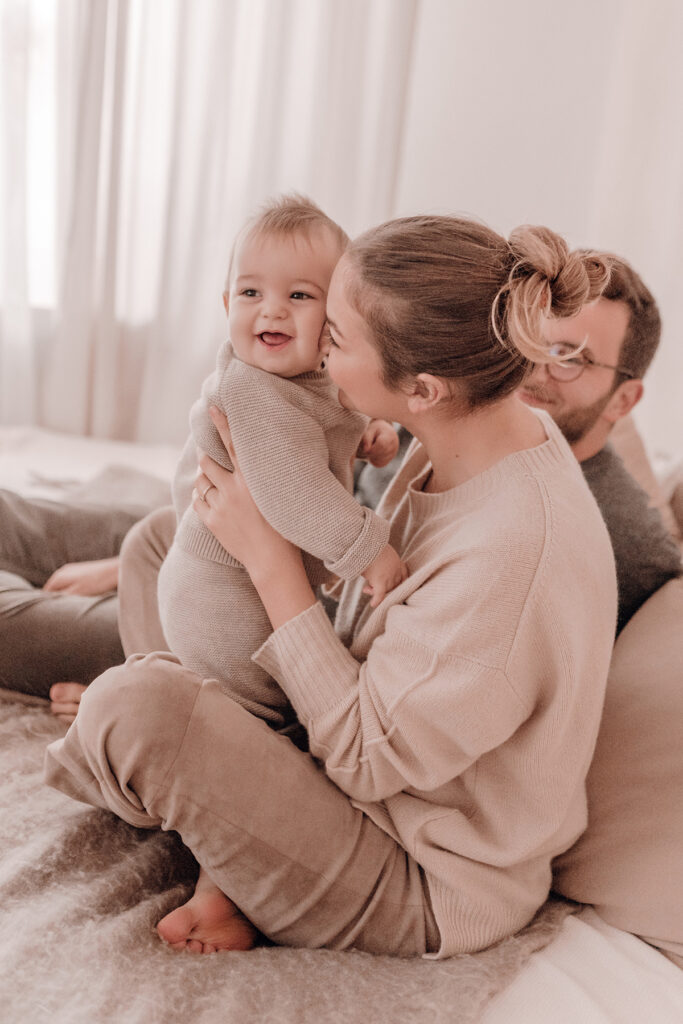 Babyfotos Mini-Shootings Weihnachten einfallslicht fotografie Familienfotos Geschwisterbilder Familienbilder Duesseldorf