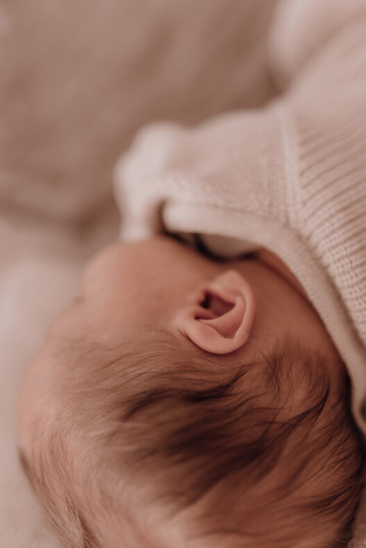 Babyfotos Düsseldorf Babyshooting Babyfotoshooting Neugeborenen Shooting Newborn Shooting einfallslicht fotografie Babyfotografin Laura Stecher